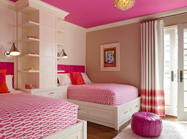 Dormitor roz pentru copii