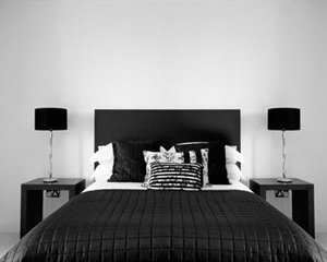 Dormitor alb-negru